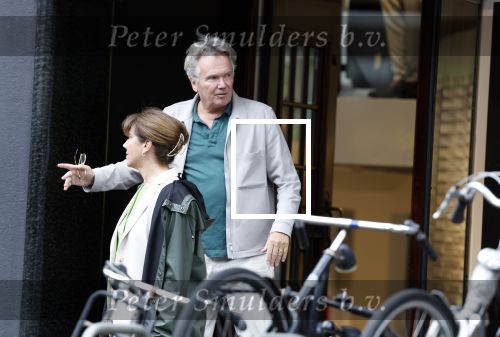 Amsterdam 22 juli 2023
Tom Egbers en zijn vrouw Janke Dekker winkelend in Amsterdam zuid. Ze waren oa bij Suit supply en de Joffers.