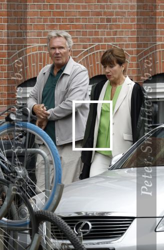 Amsterdam 22 juli 2023
Tom Egbers en zijn vrouw Janke Dekker winkelend in Amsterdam zuid. Ze waren oa bij Suit supply en de Joffers.