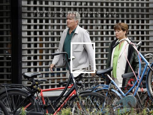 Amsterdam 22 juli 2023
Tom Egbers en zijn vrouw Janke Dekker winkelend in Amsterdam zuid. Ze waren oa bij Suit supply en de Joffers.