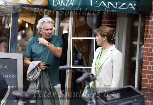Amsterdam 22 juli 2023
Tom Egbers en zijn vrouw Janke Dekker winkelend in Amsterdam zuid. Ze waren oa bij Suit supply en de Joffers.