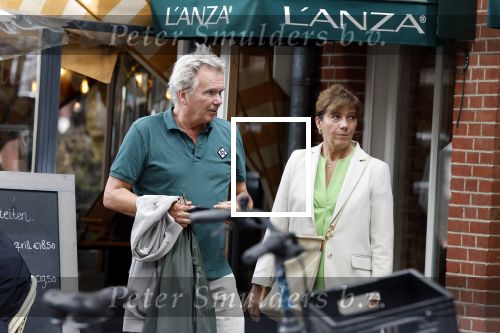 Amsterdam 22 juli 2023
Tom Egbers en zijn vrouw Janke Dekker winkelend in Amsterdam zuid. Ze waren oa bij Suit supply en de Joffers.