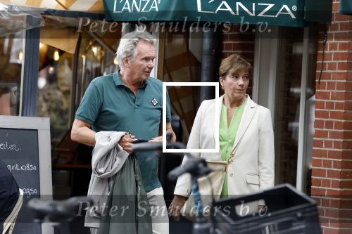 Amsterdam 22 juli 2023
Tom Egbers en zijn vrouw Janke Dekker winkelend in Amsterdam zuid. Ze waren oa bij Suit supply en de Joffers.