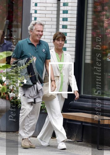 Amsterdam 22 juli 2023
Tom Egbers en zijn vrouw Janke Dekker winkelend in Amsterdam zuid. Ze waren oa bij Suit supply en de Joffers.