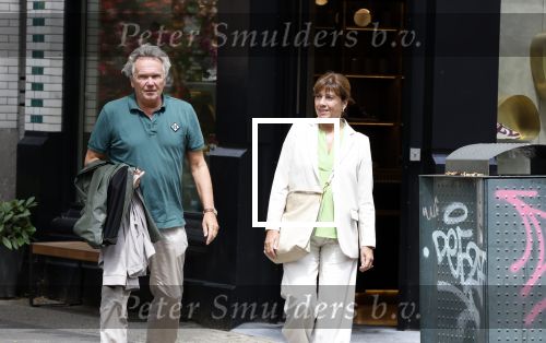 Amsterdam 22 juli 2023
Tom Egbers en zijn vrouw Janke Dekker winkelend in Amsterdam zuid. Ze waren oa bij Suit supply en de Joffers.