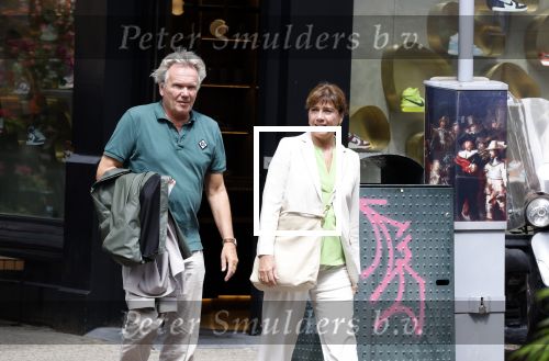 Amsterdam 22 juli 2023
Tom Egbers en zijn vrouw Janke Dekker winkelend in Amsterdam zuid. Ze waren oa bij Suit supply en de Joffers.