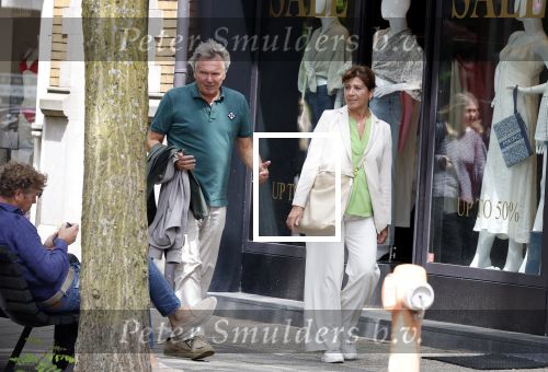 Amsterdam 22 juli 2023
Tom Egbers en zijn vrouw Janke Dekker winkelend in Amsterdam zuid. Ze waren oa bij Suit supply en de Joffers.