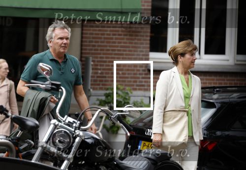 Amsterdam 22 juli 2023
Tom Egbers en zijn vrouw Janke Dekker winkelend in Amsterdam zuid. Ze waren oa bij Suit supply en de Joffers.