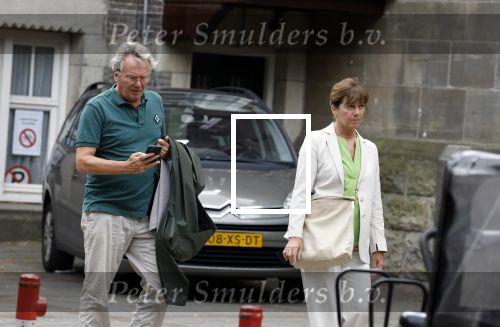 Amsterdam 22 juli 2023
Tom Egbers en zijn vrouw Janke Dekker winkelend in Amsterdam zuid. Ze waren oa bij Suit supply en de Joffers.