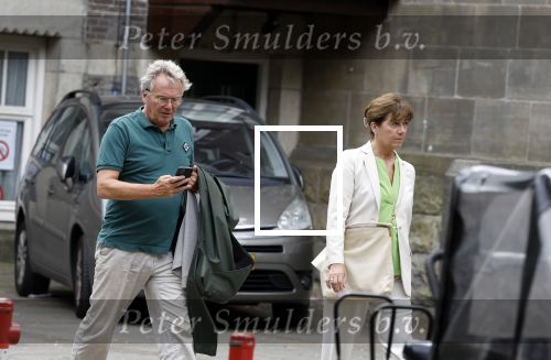 Amsterdam 22 juli 2023
Tom Egbers en zijn vrouw Janke Dekker winkelend in Amsterdam zuid. Ze waren oa bij Suit supply en de Joffers.