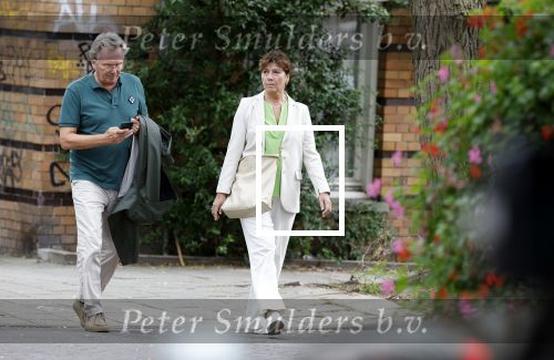 Amsterdam 22 juli 2023
Tom Egbers en zijn vrouw Janke Dekker winkelend in Amsterdam zuid. Ze waren oa bij Suit supply en de Joffers.