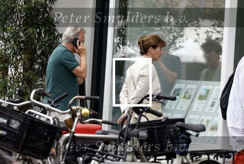 Amsterdam 22 juli 2023
Tom Egbers en zijn vrouw Janke Dekker winkelend in Amsterdam zuid. Ze waren oa bij Suit supply en de Joffers.