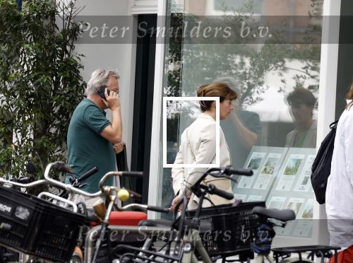 Amsterdam 22 juli 2023
Tom Egbers en zijn vrouw Janke Dekker winkelend in Amsterdam zuid. Ze waren oa bij Suit supply en de Joffers.