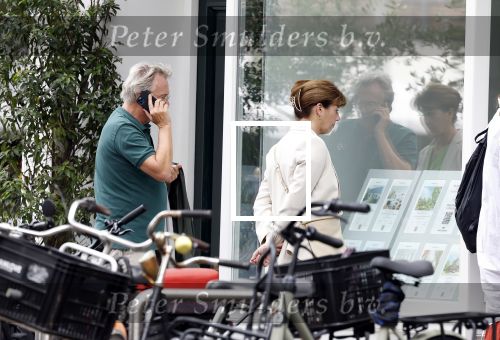 Amsterdam 22 juli 2023
Tom Egbers en zijn vrouw Janke Dekker winkelend in Amsterdam zuid. Ze waren oa bij Suit supply en de Joffers.
