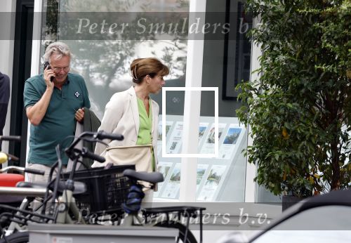 Amsterdam 22 juli 2023
Tom Egbers en zijn vrouw Janke Dekker winkelend in Amsterdam zuid. Ze waren oa bij Suit supply en de Joffers.