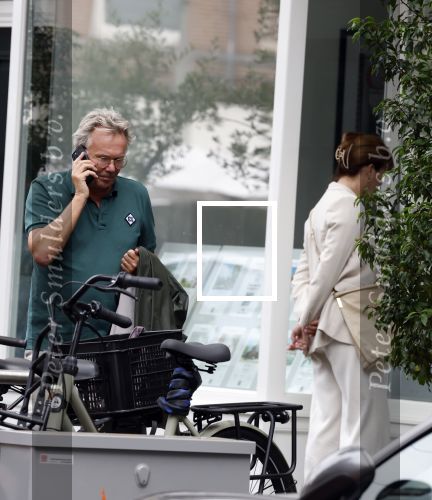 Amsterdam 22 juli 2023
Tom Egbers en zijn vrouw Janke Dekker winkelend in Amsterdam zuid. Ze waren oa bij Suit supply en de Joffers.