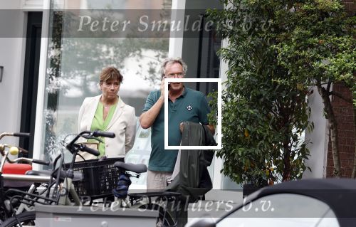 Amsterdam 22 juli 2023
Tom Egbers en zijn vrouw Janke Dekker winkelend in Amsterdam zuid. Ze waren oa bij Suit supply en de Joffers.