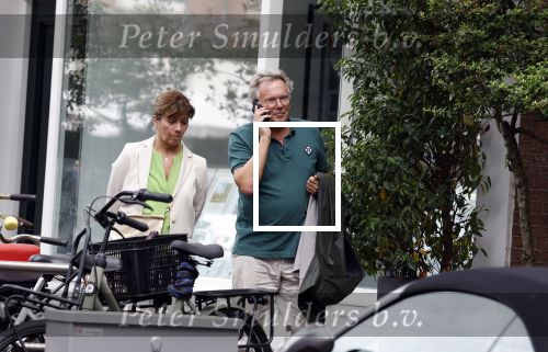 Amsterdam 22 juli 2023
Tom Egbers en zijn vrouw Janke Dekker winkelend in Amsterdam zuid. Ze waren oa bij Suit supply en de Joffers.