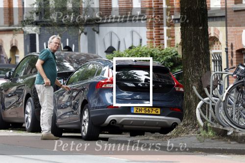 Amsterdam 22 juli 2023
Tom Egbers en zijn vrouw Janke Dekker winkelend in Amsterdam zuid. Ze waren oa bij Suit supply en de Joffers.