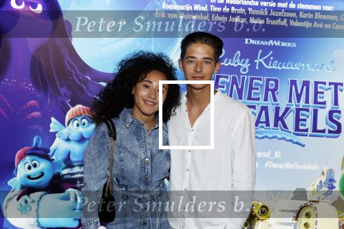 Amsterdam 24 juni 2023
Premiere TIENER MET TENTAKELS in Pathe Arena .
Valentijn Ave en Fleur Verwey