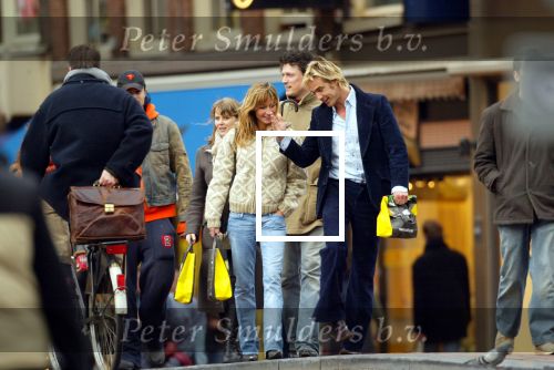 Amsterdam 4 januari 2004
Dinand Woesthoff met Katja Schuurman, Chris Zeegers, Wendy v Dijk, Jphnny de Mol, Babette v Veen en Bas Westerweel.
Peter Smulders bv