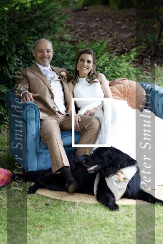 Arnhem 7 juli 2024
Annemarie Bruning en Frits Maeijer trouwen . Hun honden moeder en zoon zijn de getuigen . Marlayne Sahupala in de BAB en zingt verschillende liedjes .
