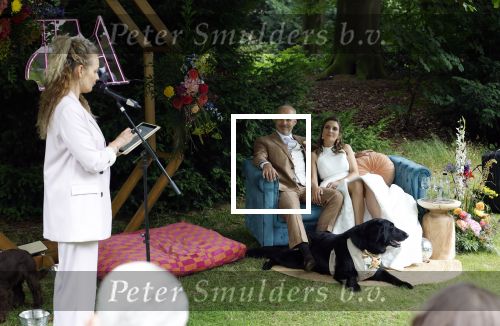 Arnhem 7 juli 2024
Annemarie Bruning en Frits Maeijer trouwen . Hun honden moeder en zoon zijn de getuigen . Marlayne Sahupala in de BAB en zingt verschillende liedjes .