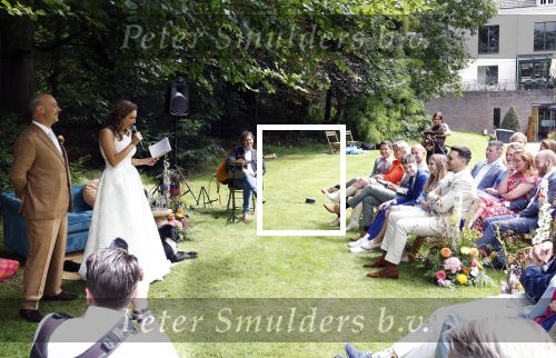 Arnhem 7 juli 2024
Annemarie Bruning en Frits Maeijer trouwen . Hun honden moeder en zoon zijn de getuigen . Marlayne Sahupala in de BAB en zingt verschillende liedjes .
