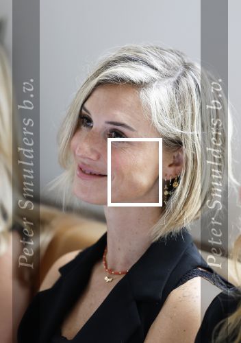 Laren 2 juli 2024
Boekpresentatie Vivian Reijs . oa aanwezig Leontine Ruiters Anouk de Mol Anouk Smulders Merel v Carlsburg .
Ook haar dochter Day Ewbank moeder Meddy Clous en broer Bobby Clous waren aanwezig.
