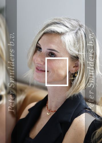Laren 2 juli 2024
Boekpresentatie Vivian Reijs . oa aanwezig Leontine Ruiters Anouk de Mol Anouk Smulders Merel v Carlsburg .
Ook haar dochter Day Ewbank moeder Meddy Clous en broer Bobby Clous waren aanwezig.