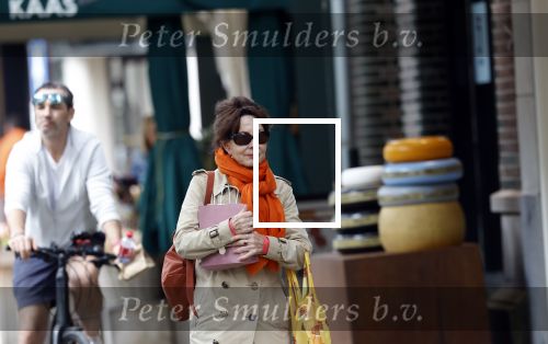 Amsterdam 11 juli 2024
Carolien v d Berg doet boodschappen in Amsterdam zuid.