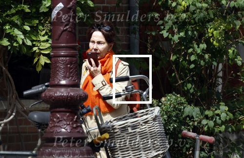 Amsterdam 11 juli 2024
Carolien v d Berg doet boodschappen in Amsterdam zuid.