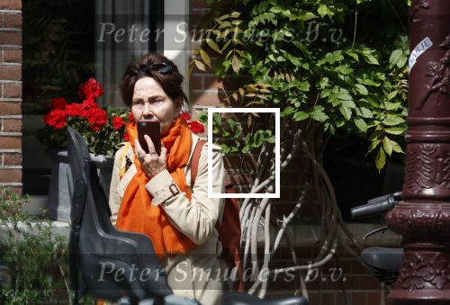 Amsterdam 11 juli 2024
Carolien v d Berg doet boodschappen in Amsterdam zuid.