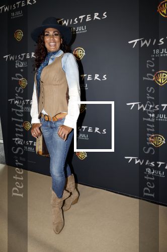 Hilversum 16 juli 2024
Premiere Twisters in bioscoop in Hilversum. Chimene v Oosterhout met een kennis