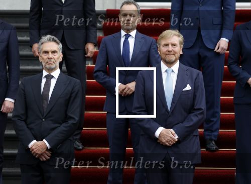 Den Haag 2 juli 2024
Bordesfoto bij Paleis Huis ten Bosch presentatie nieuw kabinet Schoof 1 ; Koning Willem-Alexander, Minister-President Dick Schoof, NSC Judith Uitermark, BBB Mona Keijzer, NSC Caspar Veldkamp, PVV Reinette Klever, VVD Ruben Brekelmans, VVD Eelco Heinen, PVV Dirk Beljaarts, VVD Sophie Hermans, VVD Eelco Heinen PVV Barry Madlener, VVD David van Weel, PVV Marjolein Faber, BBB Femke Wiersma, NSC Eppo Bruins, NSC Eddy van Hijum, PVV Fleur Agema