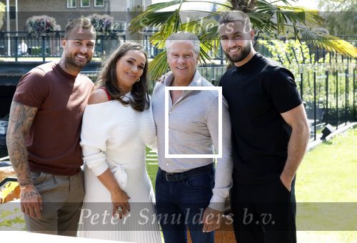 Amsterdam 17 juli 2024
Familie Roelvink gaan nieuwe serie opnemen voor RTL/Videoland.
AAnwezig in the Harbour Club Dries Roelvink Honoria Roelvin Donny Roelvink en Dave Roelvink.