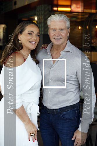 Amsterdam 17 juli 2024
Familie Roelvink gaan nieuwe serie opnemen voor RTL/Videoland.
AAnwezig in the Harbour Club Dries Roelvink Honoria Roelvin Donny Roelvink en Dave Roelvink.