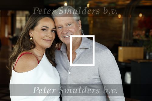 Amsterdam 17 juli 2024
Familie Roelvink gaan nieuwe serie opnemen voor RTL/Videoland.
AAnwezig in the Harbour Club Dries Roelvink Honoria Roelvin Donny Roelvink en Dave Roelvink.