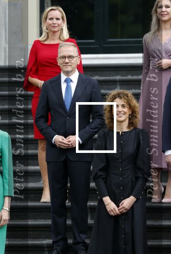 Den Haag 2 juli 2024
Bordesfoto bij Paleis Huis ten Bosch presentatie nieuw kabinet Schoof 1 ; Koning Willem-Alexander, Minister-President Dick Schoof, NSC Judith Uitermark, BBB Mona Keijzer, NSC Caspar Veldkamp, PVV Reinette Klever, VVD Ruben Brekelmans, VVD Eelco Heinen, PVV Dirk Beljaarts, VVD Sophie Hermans, VVD Eelco Heinen PVV Barry Madlener, VVD David van Weel, PVV Marjolein Faber, BBB Femke Wiersma, NSC Eppo Bruins, NSC Eddy van Hijum, PVV Fleur Agema