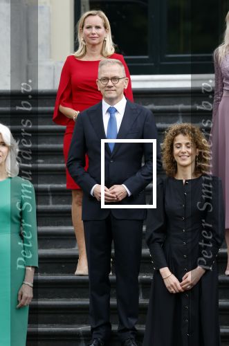 Den Haag 2 juli 2024
Bordesfoto bij Paleis Huis ten Bosch presentatie nieuw kabinet Schoof 1 ; Koning Willem-Alexander, Minister-President Dick Schoof, NSC Judith Uitermark, BBB Mona Keijzer, NSC Caspar Veldkamp, PVV Reinette Klever, VVD Ruben Brekelmans, VVD Eelco Heinen, PVV Dirk Beljaarts, VVD Sophie Hermans, VVD Eelco Heinen PVV Barry Madlener, VVD David van Weel, PVV Marjolein Faber, BBB Femke Wiersma, NSC Eppo Bruins, NSC Eddy van Hijum, PVV Fleur Agema