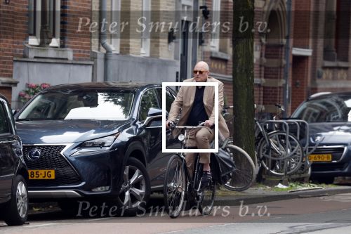 Amsterdam 9 juli 2024
Felix Rottenberg op de fiets in Amsterdam zuid.