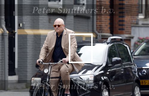 Amsterdam 9 juli 2024
Felix Rottenberg op de fiets in Amsterdam zuid.