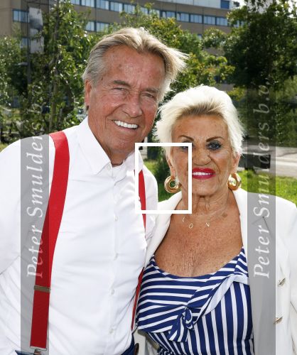 Huizen 14 juli 2024
Presenatie magazine van Nicole des Bouvrie . Hanny Veerkamp kwam met haar man en zoon.