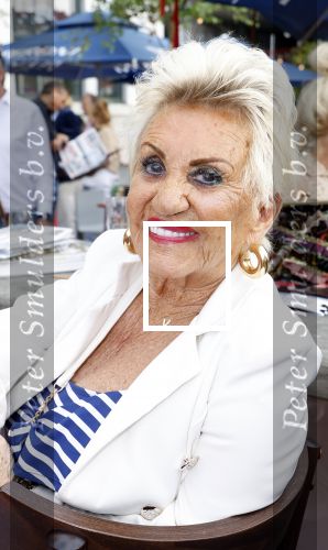 Huizen 14 juli 2024
Presenatie magazine van Nicole des Bouvrie . Hanny Veerkamp kwam met haar man en zoon.