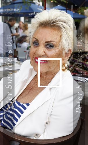 Huizen 14 juli 2024
Presenatie magazine van Nicole des Bouvrie . Hanny Veerkamp kwam met haar man en zoon.