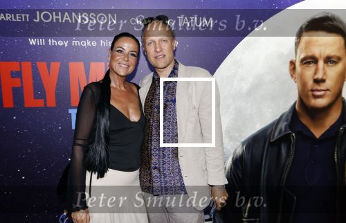 Amsterdam 8 juli 2024
Premiere Fly met to the moon in pathe Arena. Hugo Metsers met nieuwe vriendin