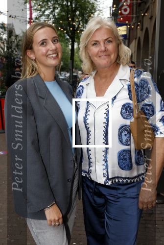 Amsterdam 15 juli 2024
Nino Wilkes en Leontine Ruiters bij Boom Boom Chicago.. Irene Moors met dochter
