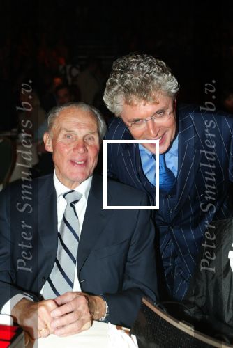 Groningen 26 oktober 2002

Schlagerfestival.
Sandra v d Valk, Dennie Christian, Toos v d Valk Gerrit vd Valk Rinus Michels Wil Michels Grat Damen Bertus holkema Milika Peterzon en vriend Ryan

Peter Smulders bv
