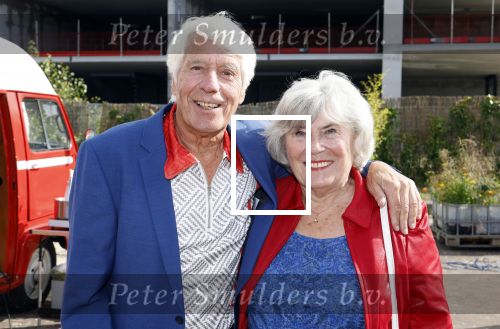 Huizen 14 juli 2024
Presenatie magazine van Nicole des Bouvrie . Klaas Wilting met zijn vrouw