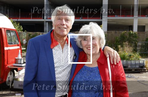 Huizen 14 juli 2024
Presenatie magazine van Nicole des Bouvrie . Klaas Wilting met zijn vrouw