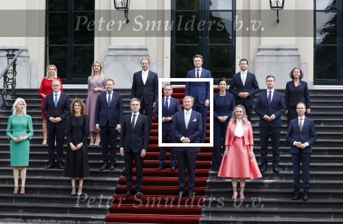 Den Haag 2 juli 2024
Bordesfoto bij Paleis Huis ten Bosch presentatie nieuw kabinet Schoof 1 ; Koning Willem-Alexander, Minister-President Dick Schoof, NSC Judith Uitermark, BBB Mona Keijzer, NSC Caspar Veldkamp, PVV Reinette Klever, VVD Ruben Brekelmans, VVD Eelco Heinen, PVV Dirk Beljaarts, VVD Sophie Hermans, VVD Eelco Heinen PVV Barry Madlener, VVD David van Weel, PVV Marjolein Faber, BBB Femke Wiersma, NSC Eppo Bruins, NSC Eddy van Hijum, PVV Fleur Agema
